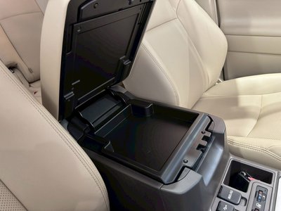 صورة مصغرة 74 لـ 2023 Toyota LAND CRUISER PRADO