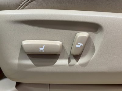 صورة مصغرة 44 لـ 2023 Toyota LAND CRUISER PRADO