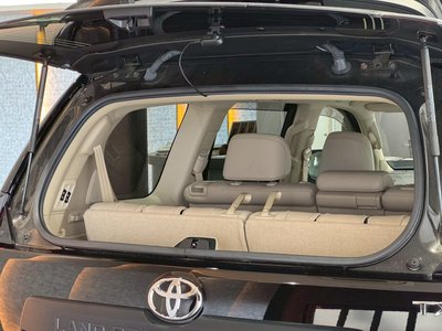 صورة مصغرة 36 لـ 2023 Toyota LAND CRUISER PRADO