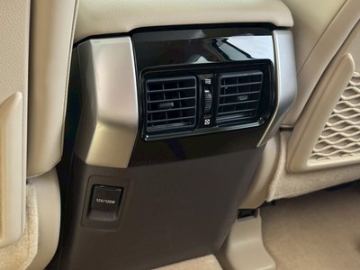 صورة مصغرة 47 لـ 2023 Toyota LAND CRUISER PRADO