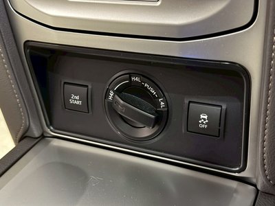 صورة مصغرة 67 لـ 2023 Toyota LAND CRUISER PRADO