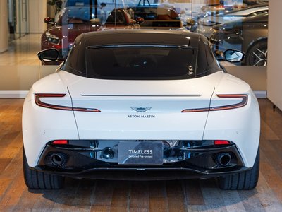 ASTON MARTIN DB11 - 7