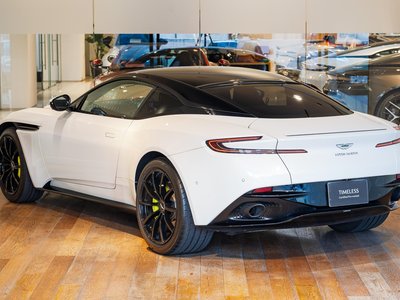 ASTON MARTIN DB11 - 9