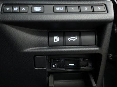 صورة مصغرة 12 لـ 2025 Lexus LBX