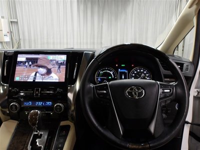 TOYOTA ALPHARD - 4