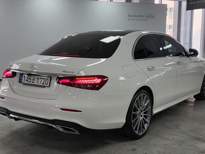 MERCEDES-BENZ E-CLASS - 5
