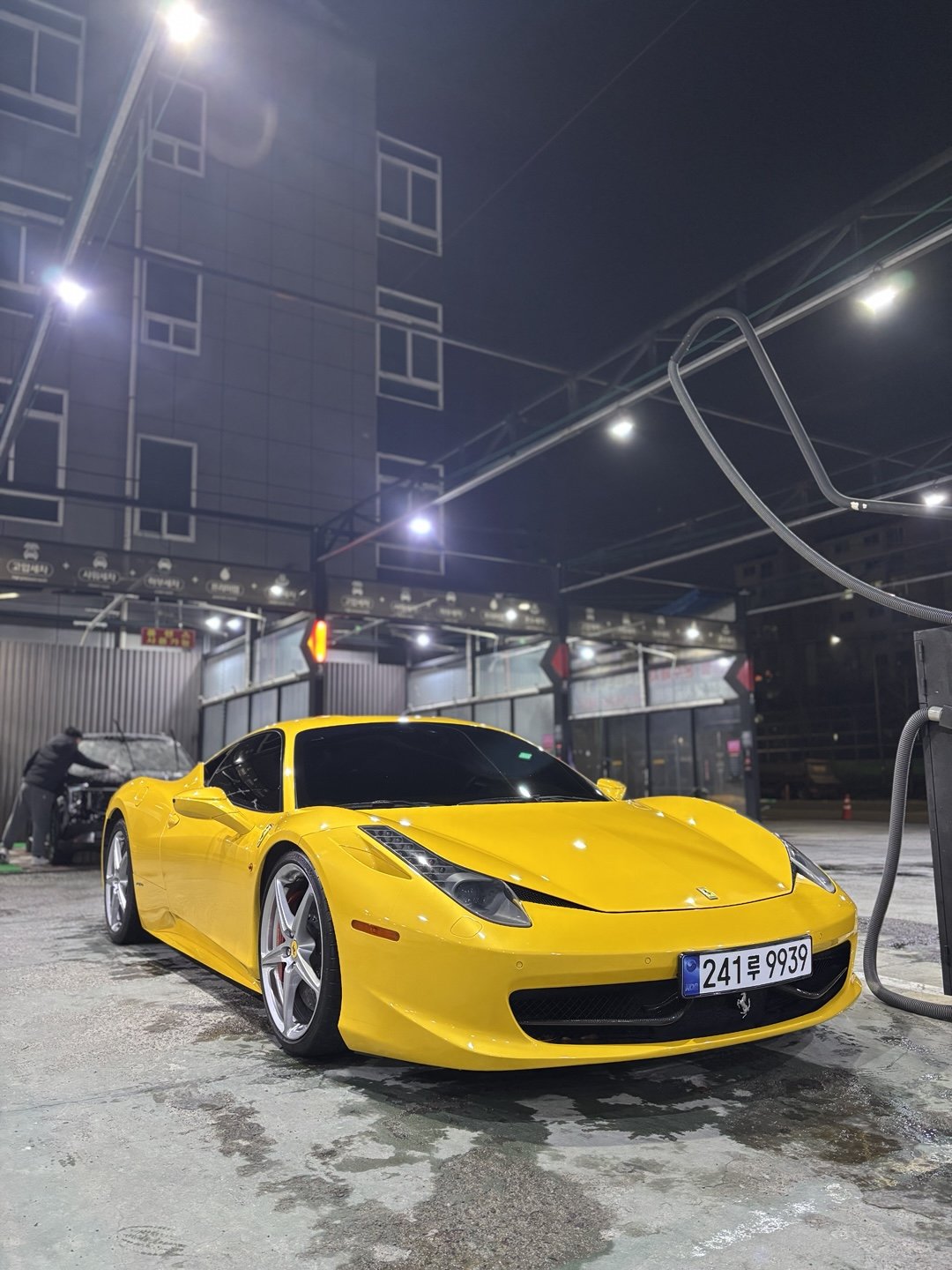 FERRARI 458 - View 1