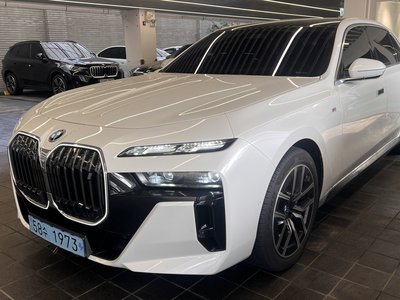 BMW I7 - 1