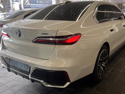 BMW I7 - 3