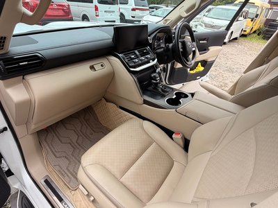 صورة مصغرة 24 لـ 2023 Toyota LAND CRUISER 300