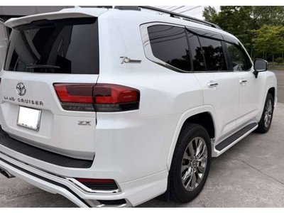 صورة مصغرة 11 لـ 2023 Toyota LAND CRUISER 300