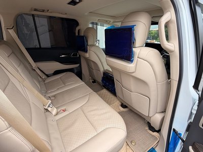 صورة مصغرة 26 لـ 2023 Toyota LAND CRUISER 300