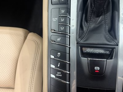 2019 Porsche MACAN — миниатюра 16