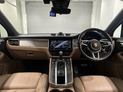 صورة 10 لـ 2019 Porsche MACAN