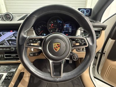 صورة 9 لـ 2019 Porsche MACAN