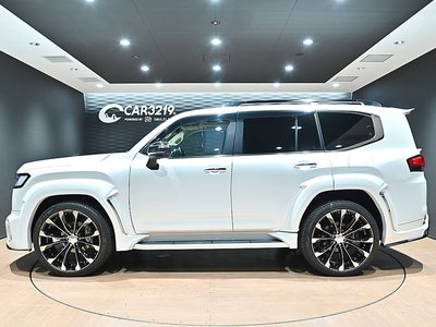 TOYOTA LAND CRUISER 300 - 5