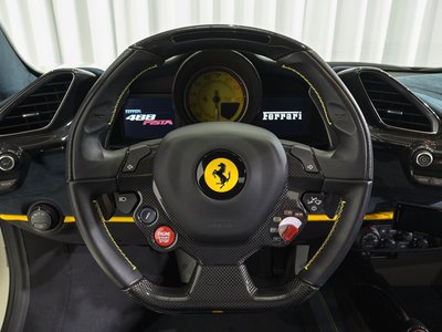 2020 Ferrari 488 PISTA 照片 10