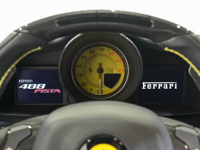 صورة مصغرة 15 لـ 2020 Ferrari 488 PISTA