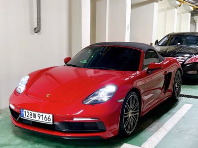 PORSCHE 718 BOXSTER