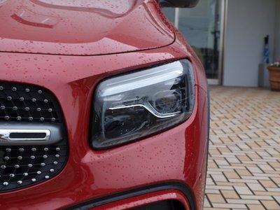 2025 Mercedes-BENZ GLB photo 4