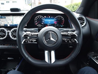 2025 Mercedes-BENZ GLB thumbnail 19