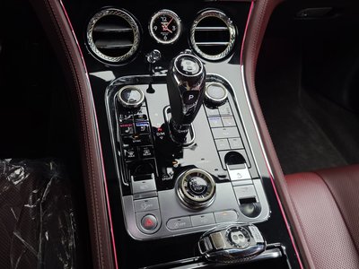 صورة مصغرة 12 لـ 2020 Bentley CONTINENTAL