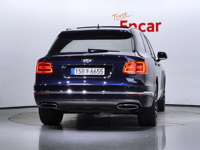 BENTLEY BENTAYGA - 3
