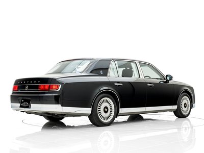 TOYOTA CENTURY - 7