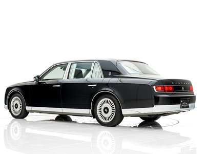 TOYOTA CENTURY - 5
