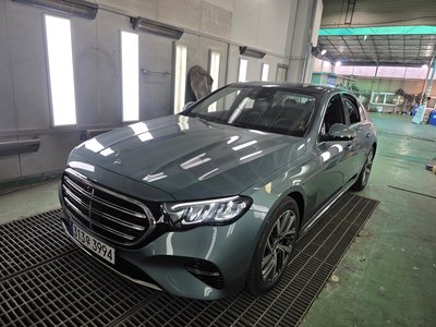 MERCEDES-BENZ E-CLASS - 3