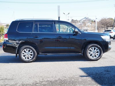 TOYOTA LAND CRUISER 200 - 9