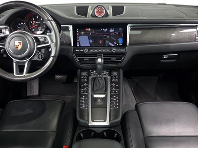 PORSCHE MACAN - 5