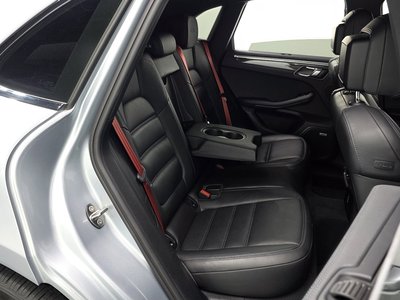 صورة مصغرة 11 لـ 2021 Porsche MACAN