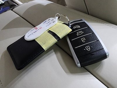 2019 Genesis G90 — миниатюра 21