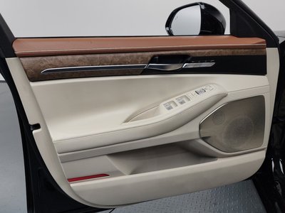 2019 Genesis G90 — миниатюра 14