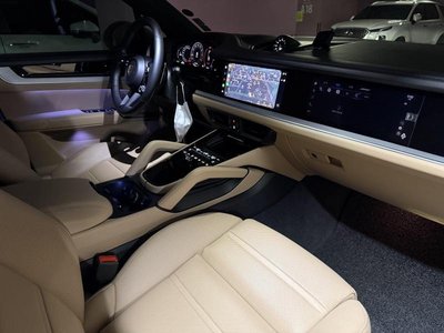 صورة مصغرة 12 لـ 2023 Porsche CAYENNE