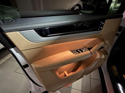 صورة مصغرة 13 لـ 2023 Porsche CAYENNE