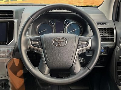 2022 Toyota LAND CRUISER PRADO — миниатюра 12