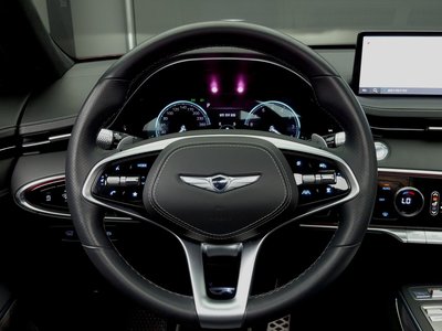 2021 Genesis GV70 thumbnail 19