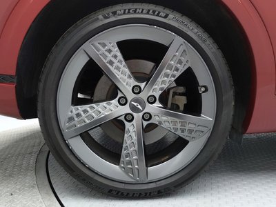 صورة 8 لـ 2021 Genesis GV70