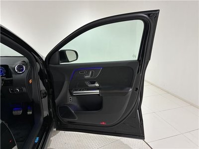 صورة 6 لـ 2025 Mercedes-BENZ EQA