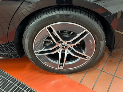 MERCEDES-BENZ E-CLASS - 6