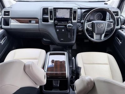 صورة 2 لـ 2020 Toyota GRAND ACE