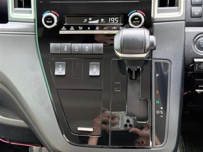صورة مصغرة 15 لـ 2020 Toyota GRAND ACE
