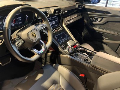 LAMBORGHINI URUS - 6