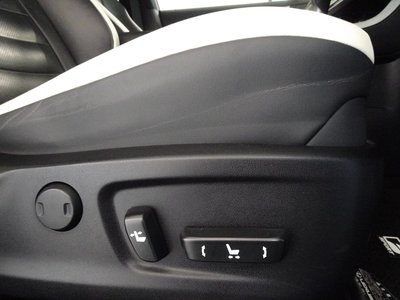 صورة مصغرة 17 لـ 2022 Lexus RX