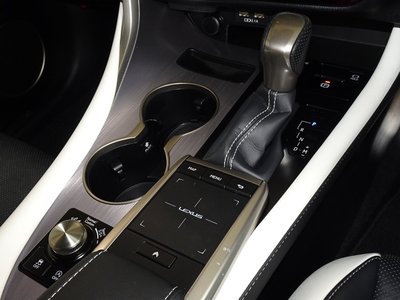 صورة مصغرة 21 لـ 2022 Lexus RX