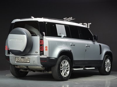 LAND ROVER DEFENDER - 3