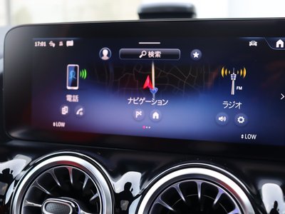 2025 Mercedes-BENZ GLA — миниатюра 40
