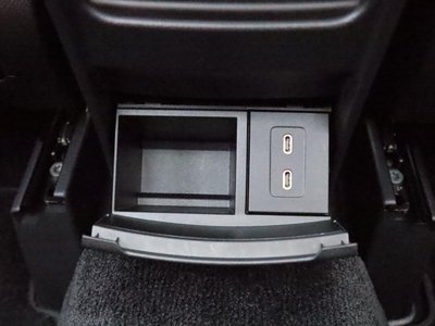2025 Mercedes-BENZ GLA — миниатюра 31